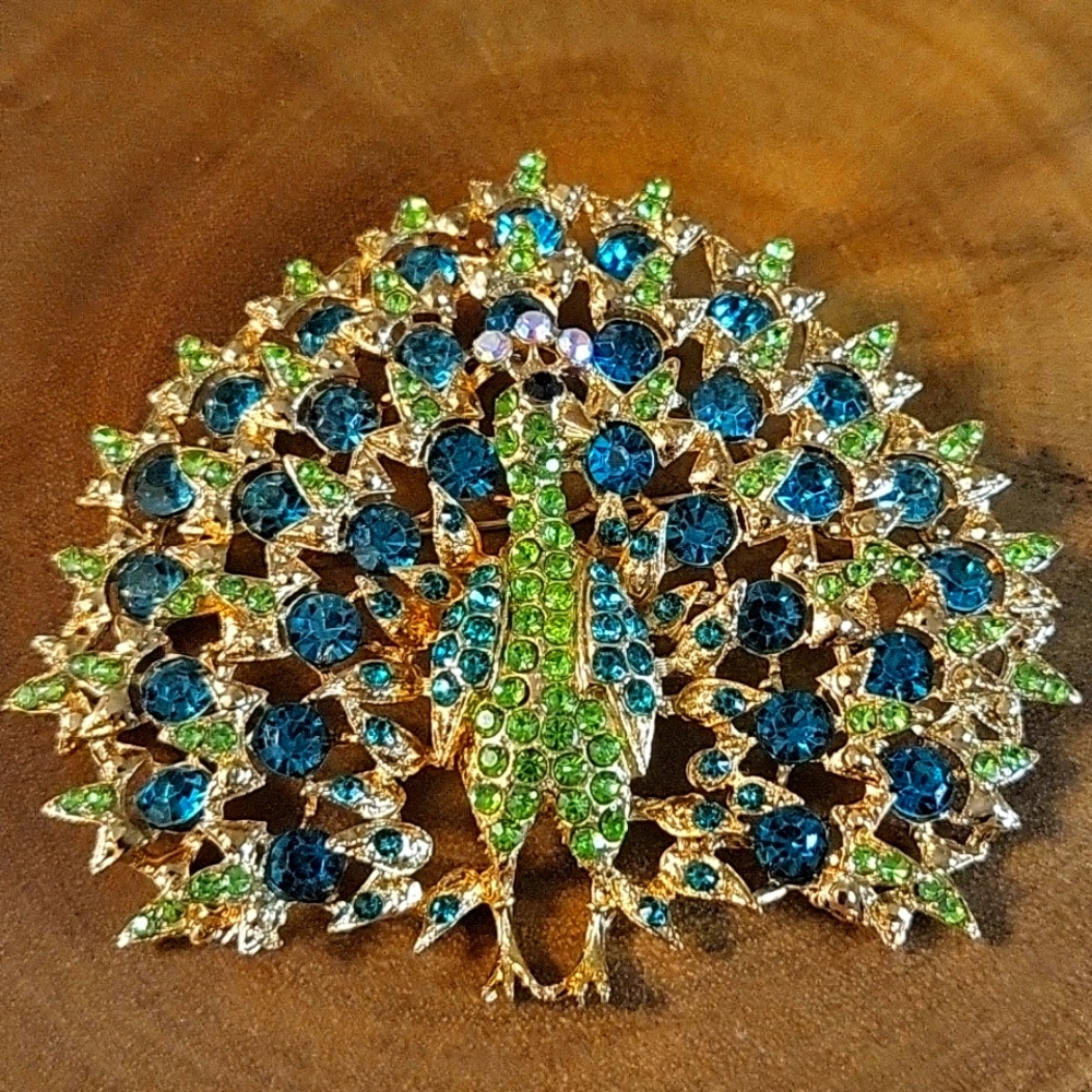 Large Peacock Brooch - NWOT